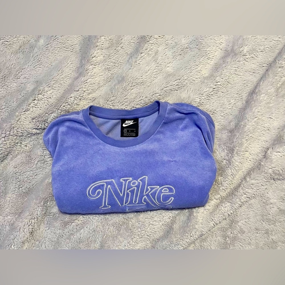 Size M Nike Women’s Sweatshirt Terry Cloth Retro Purple